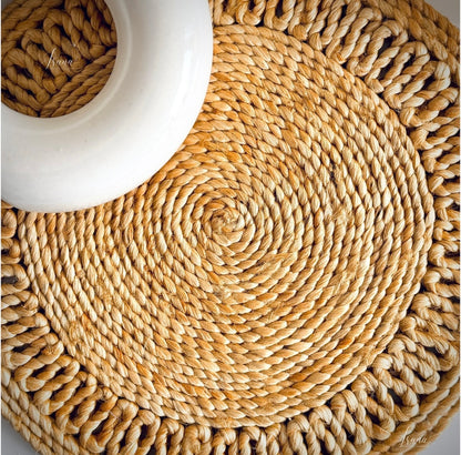 RusticBloom – Handwoven Round Jute Placemat