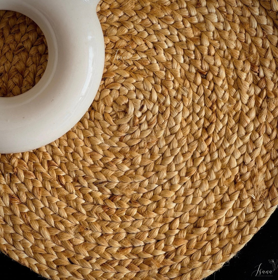 JuteHalo™ Round Jute Placemat