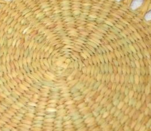 Kauna Elegance – Designer Handwoven Kauna Grass Dining Mat
