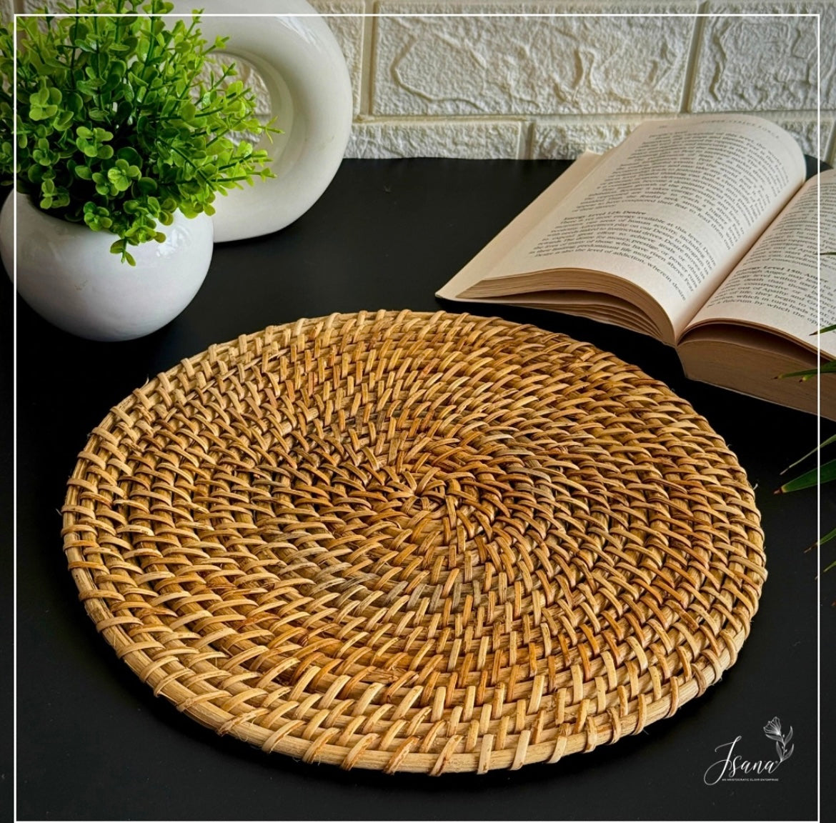 Ovalo Rattan Cane Placemat – Handwoven Natural Elegance