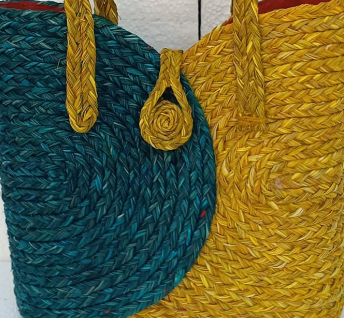 Aakriti Sabai Bag – Dual-Tone Spiral Weave Tote