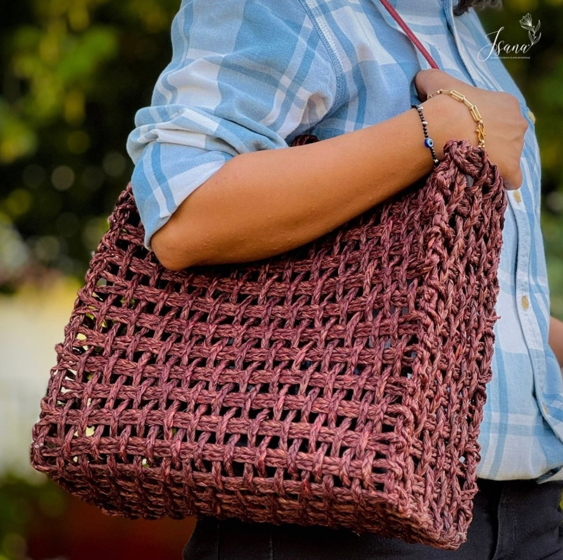 SauraWeave Sabai Grass Mesh Bag – Designer Handle Tote