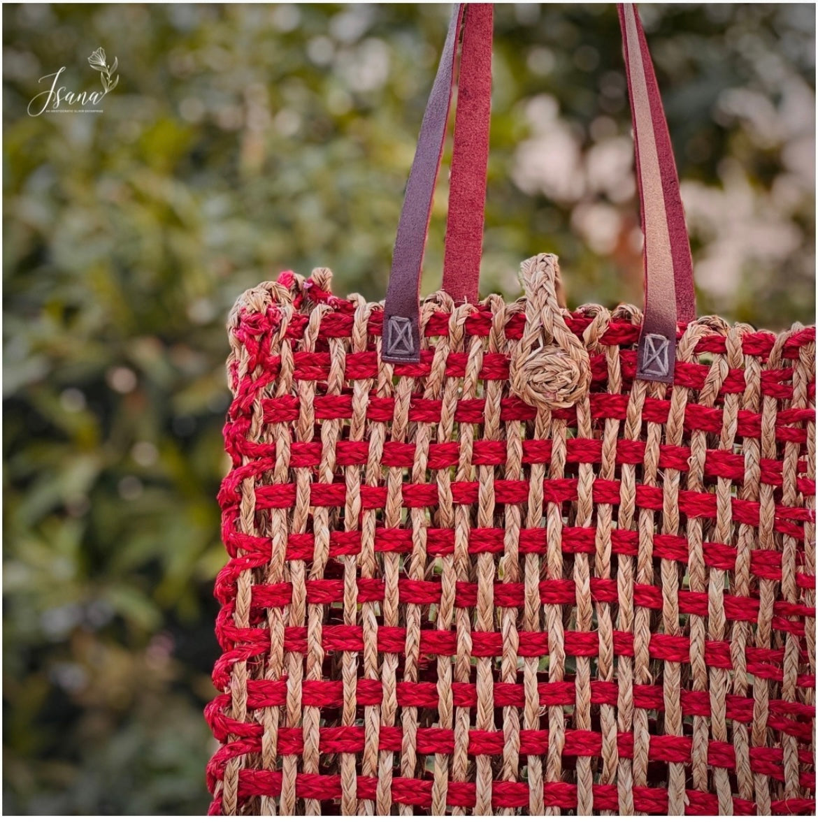 Anvaya Sabai Tote – Handwoven Dual-Tone Mesh Bag in Red & Natural