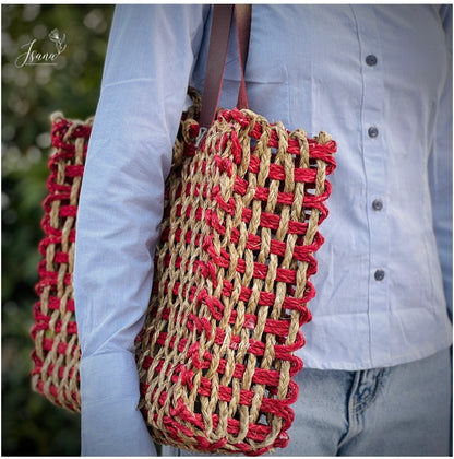 Anvaya Sabai Tote – Handwoven Dual-Tone Mesh Bag in Red & Natural