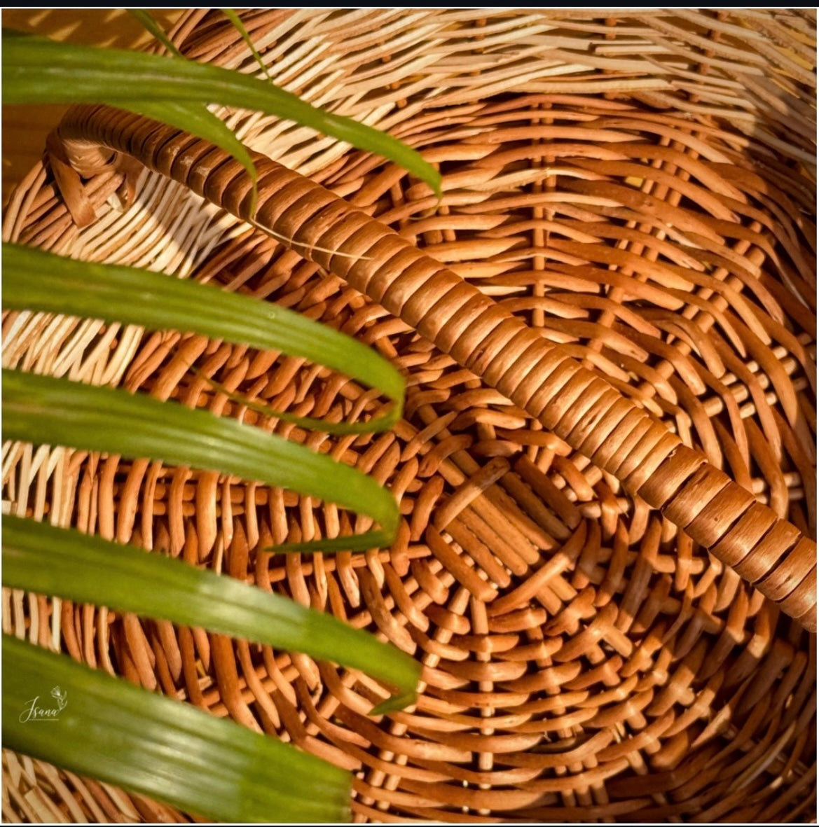 Heartsong Willow Basket Set – With Handles (Set of 3)