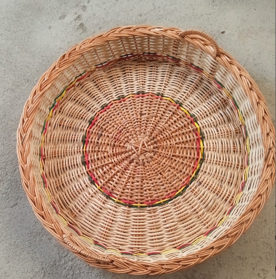 Terra Willow Round Tray