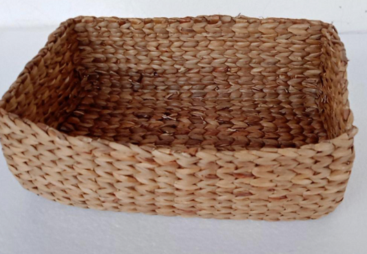 Anvi Water Hyacinth Tray – Medium Handwoven Design
